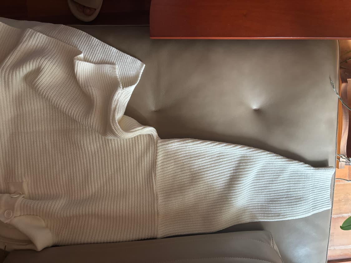 테네르 화이트 카라 니트 상품이미지3