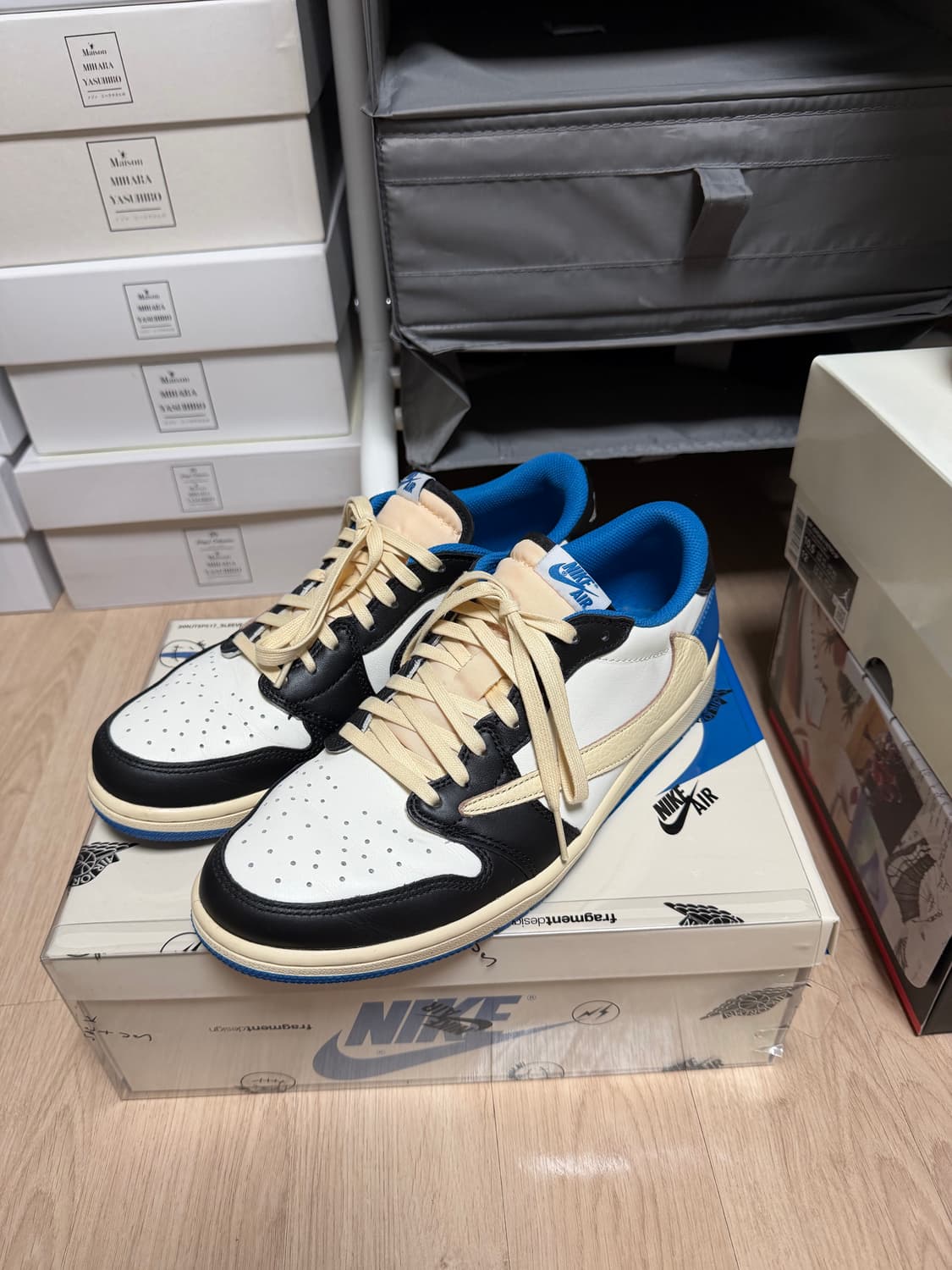 나이키 조던1 x 프라그먼트 x 트래비스 스캇 로우 OG 280사이즈 상품이미지1