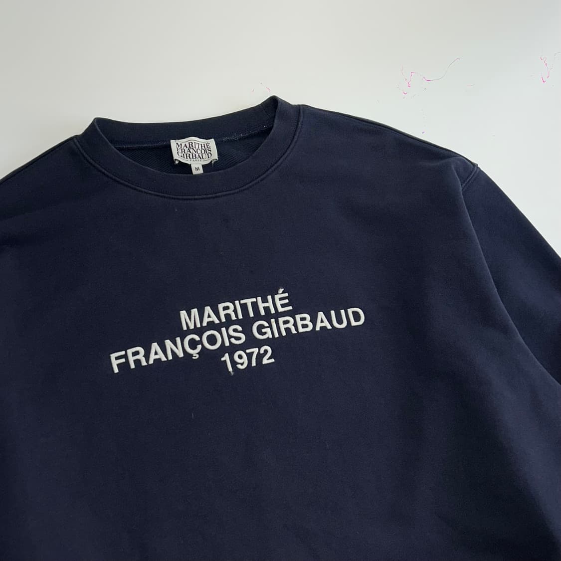 마리떼 프랑소와 저버 레터링 네이비 맨투맨 상품이미지4