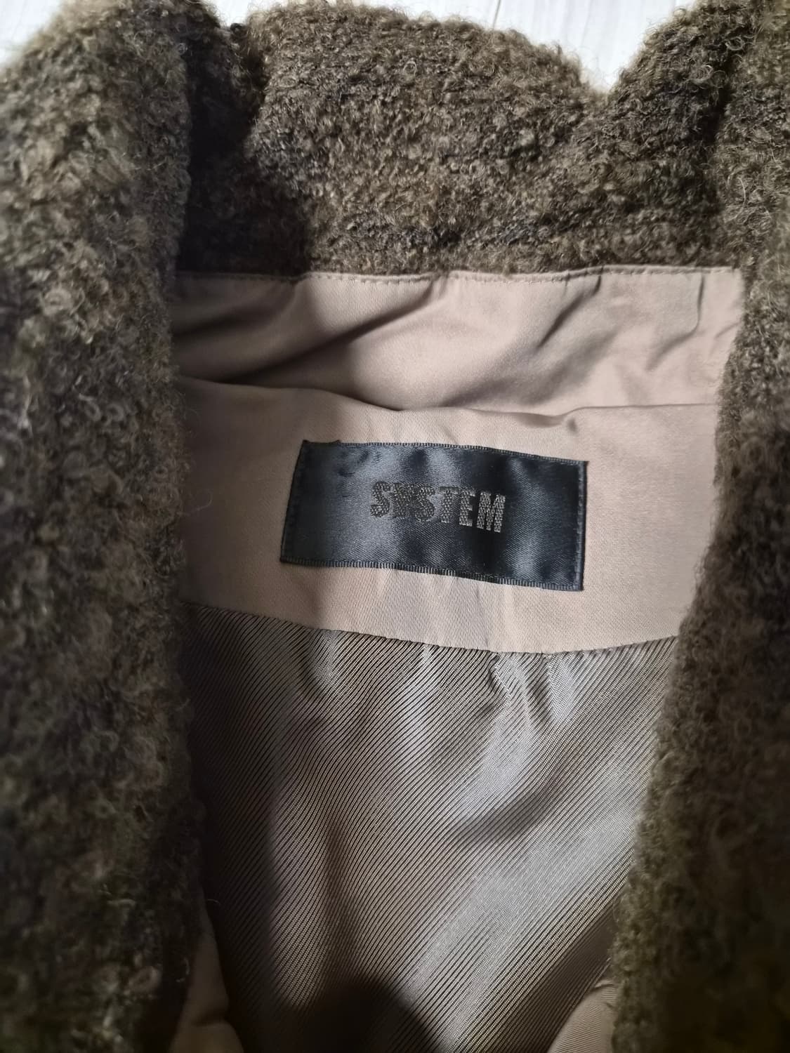 [한섬 SYSTEM] 시스템 양털 칼라 오리털 경량 패딩 (베이지) 상품이미지3