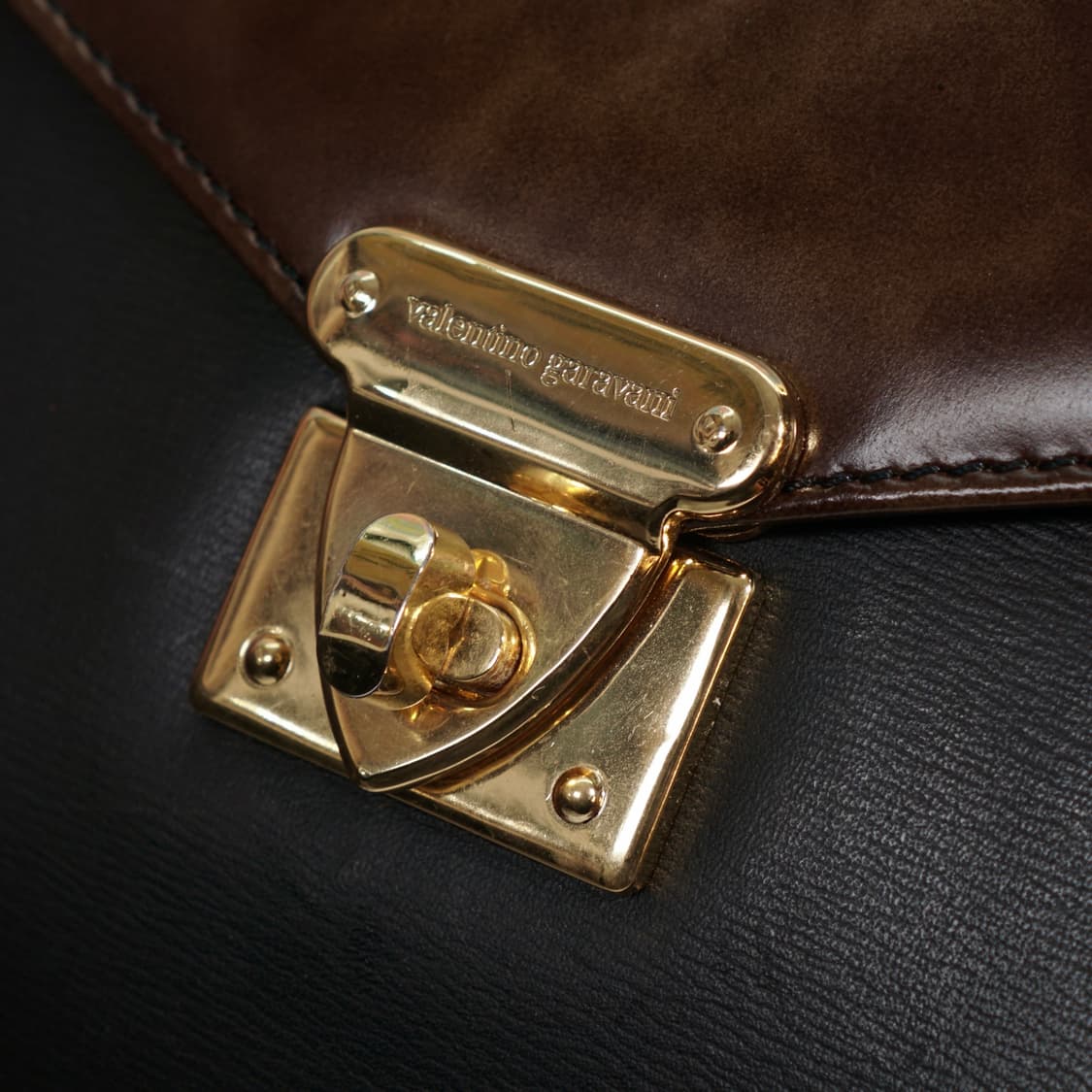발렌티노 가라바니 빈티지 레더 백 상품이미지5