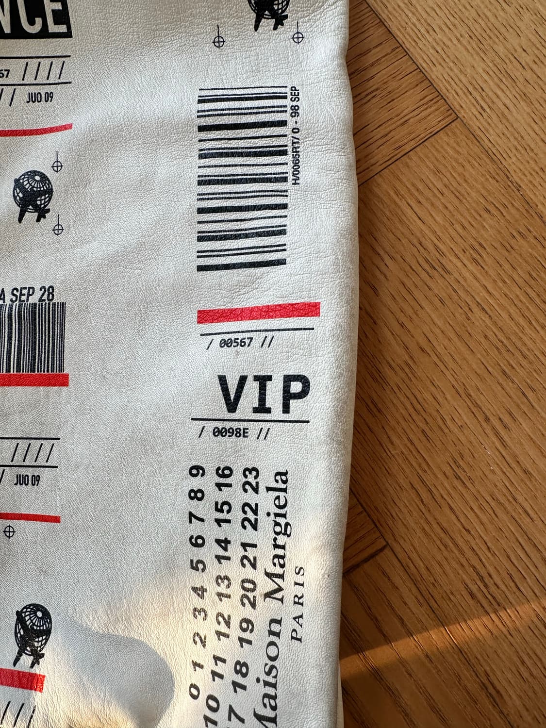 마르지엘라 공항 수하물 프린트 숄더백 상품이미지9