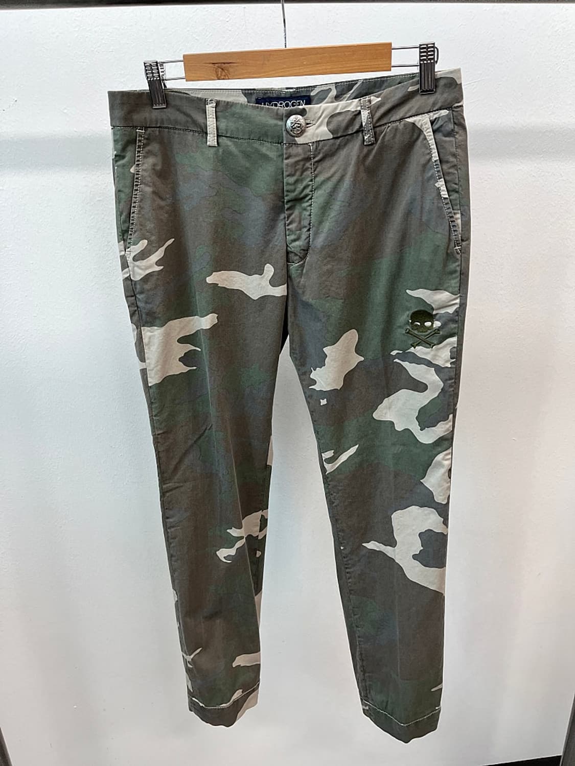 31) 하이드로겐 스컬자수 카모팬츠  상품이미지3