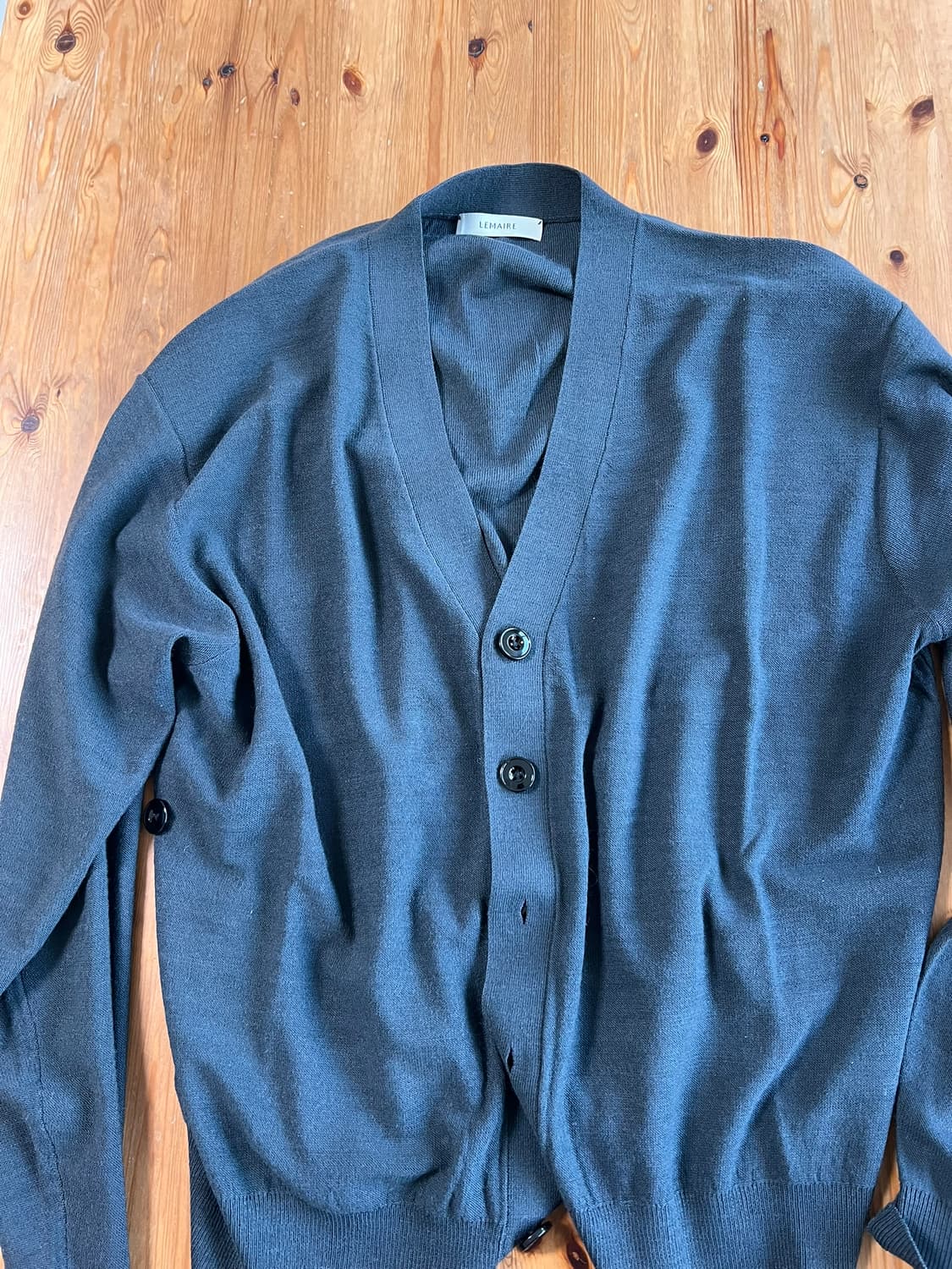 르메르 울 릴렉스드 트위스트 가디건 카본  (S) 상품이미지4