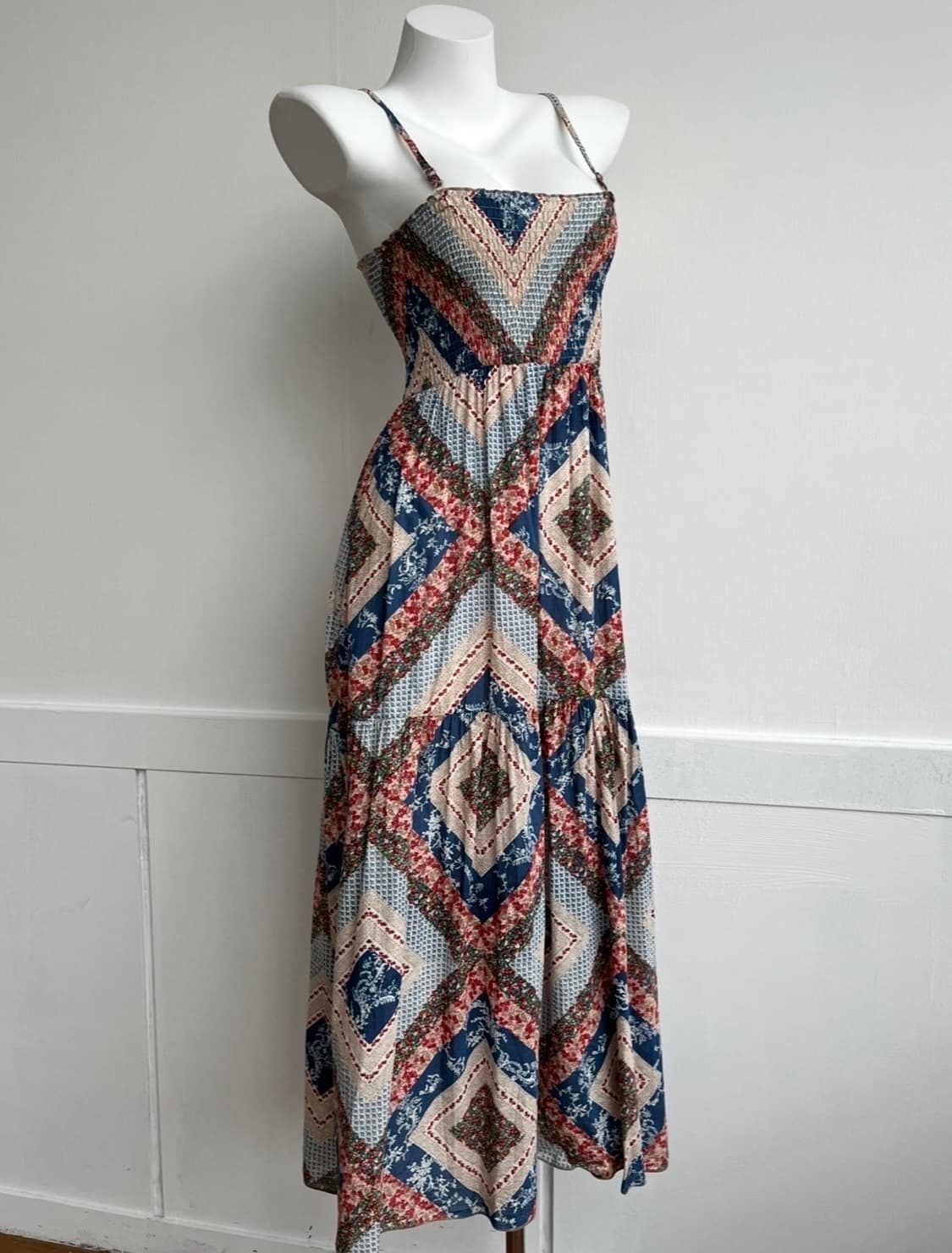 네이비 빈티지 패턴 슬리브리스 롱 원피스 상품이미지1