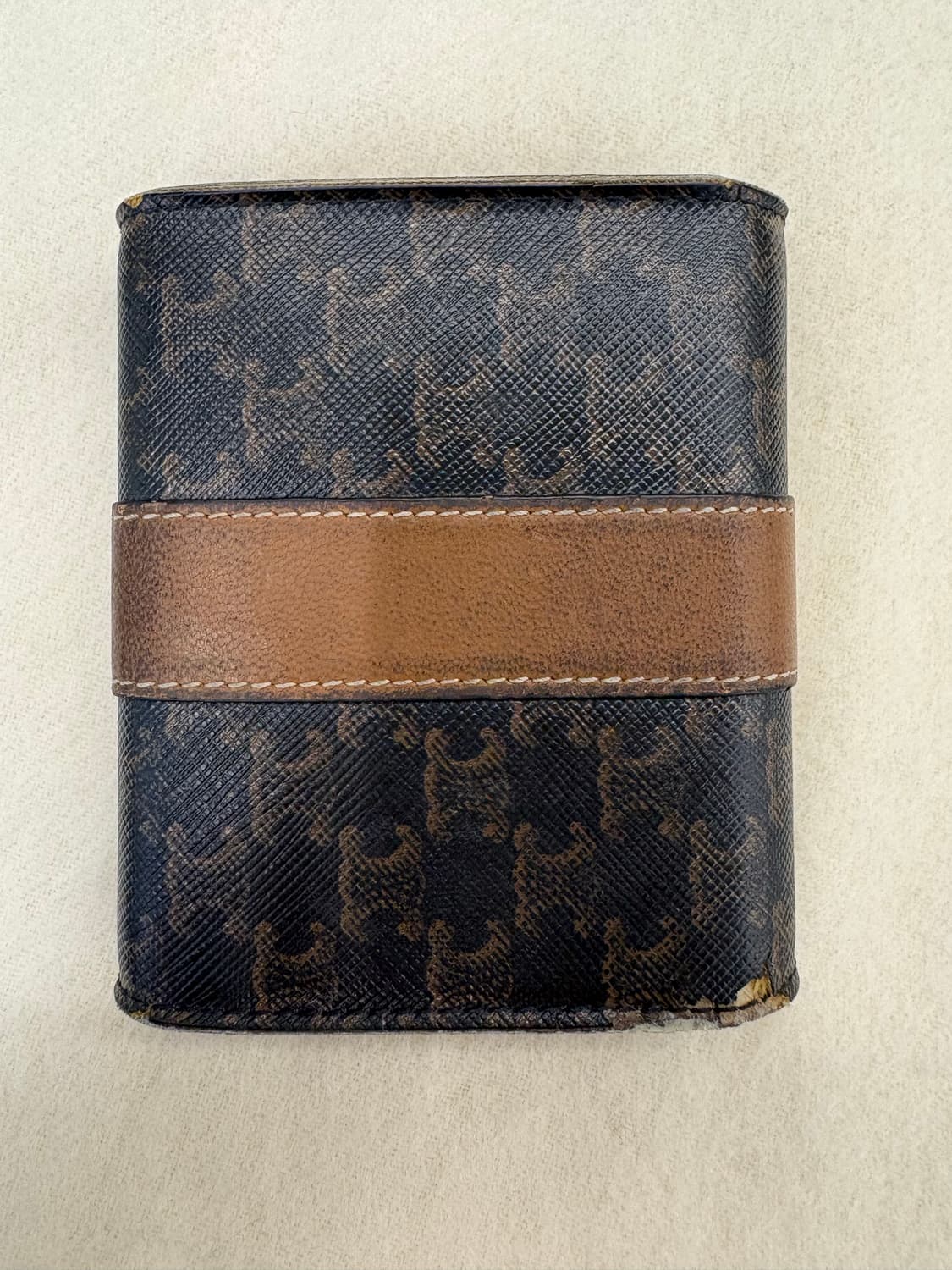 셀린느 메카담 트라이폴드 지갑 상품이미지9