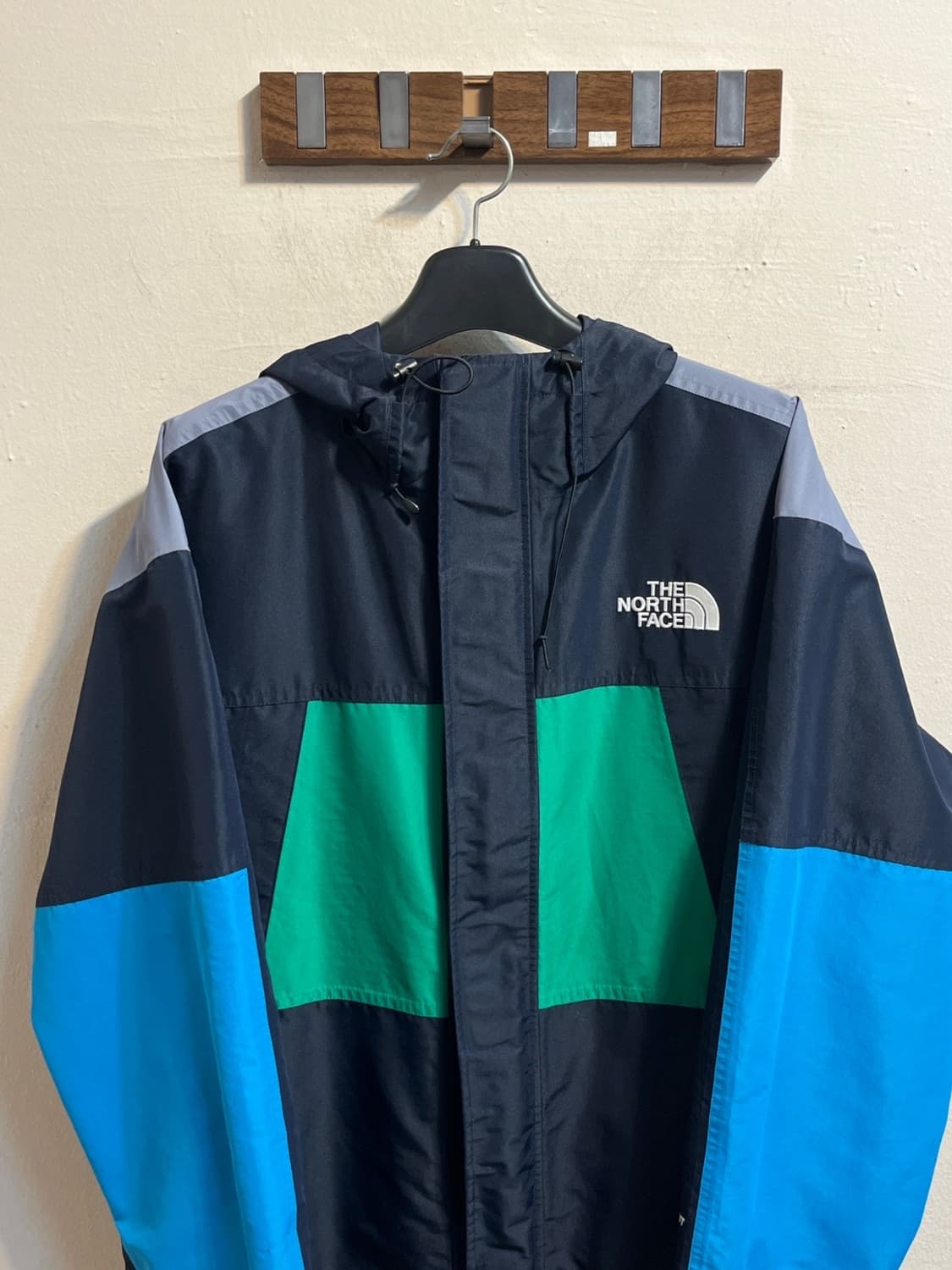 더 노스 페이스 컬러블럭 후드 윈드브레이커 자켓 상품이미지2