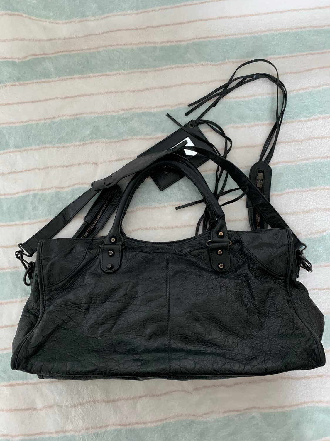 발렌시아가 시티백 모터백 라지 블랙 상품이미지5