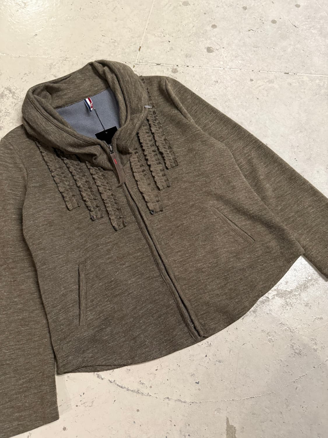 frill detail hidden hood zip-up 상품이미지6