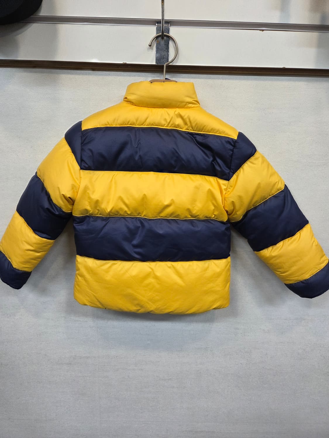 폴로랄프로렌 키즈 리버시블 꿀벌 패딩 4t 상품이미지2