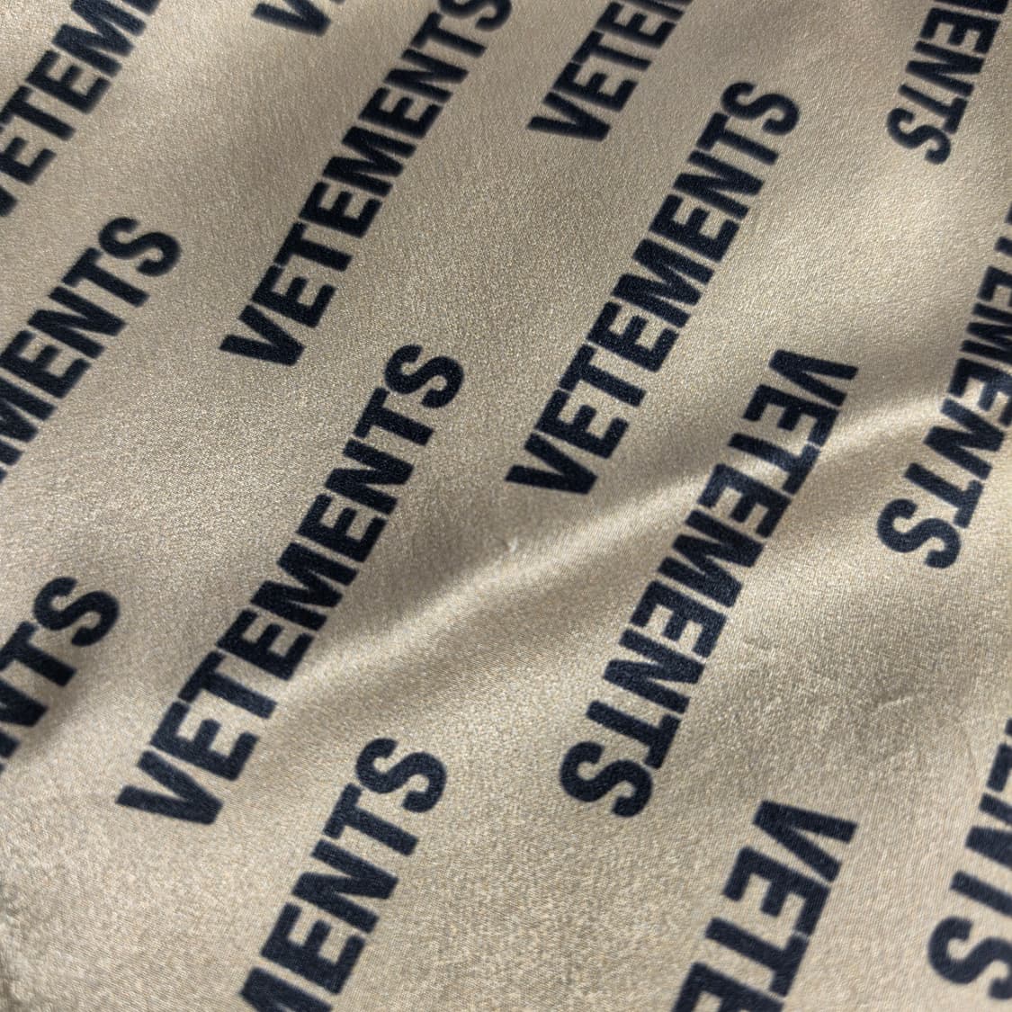 베트멍 모노그램 실크 스카프 상품이미지6