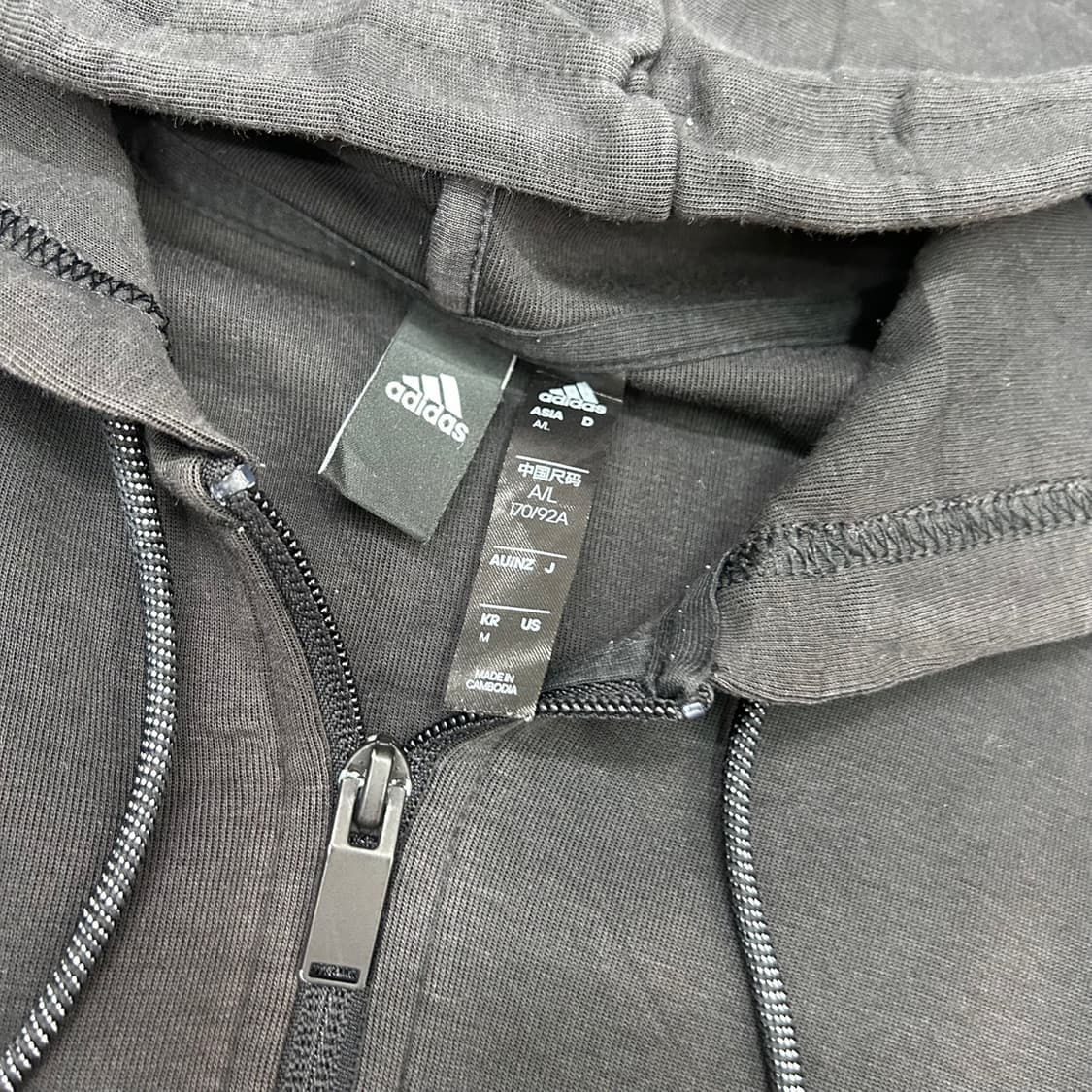 Adidas black hood zip-up 상품이미지6