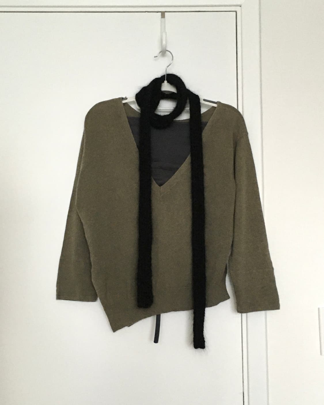 VTG Unbalance Khaki Knit Sweater 상품이미지5