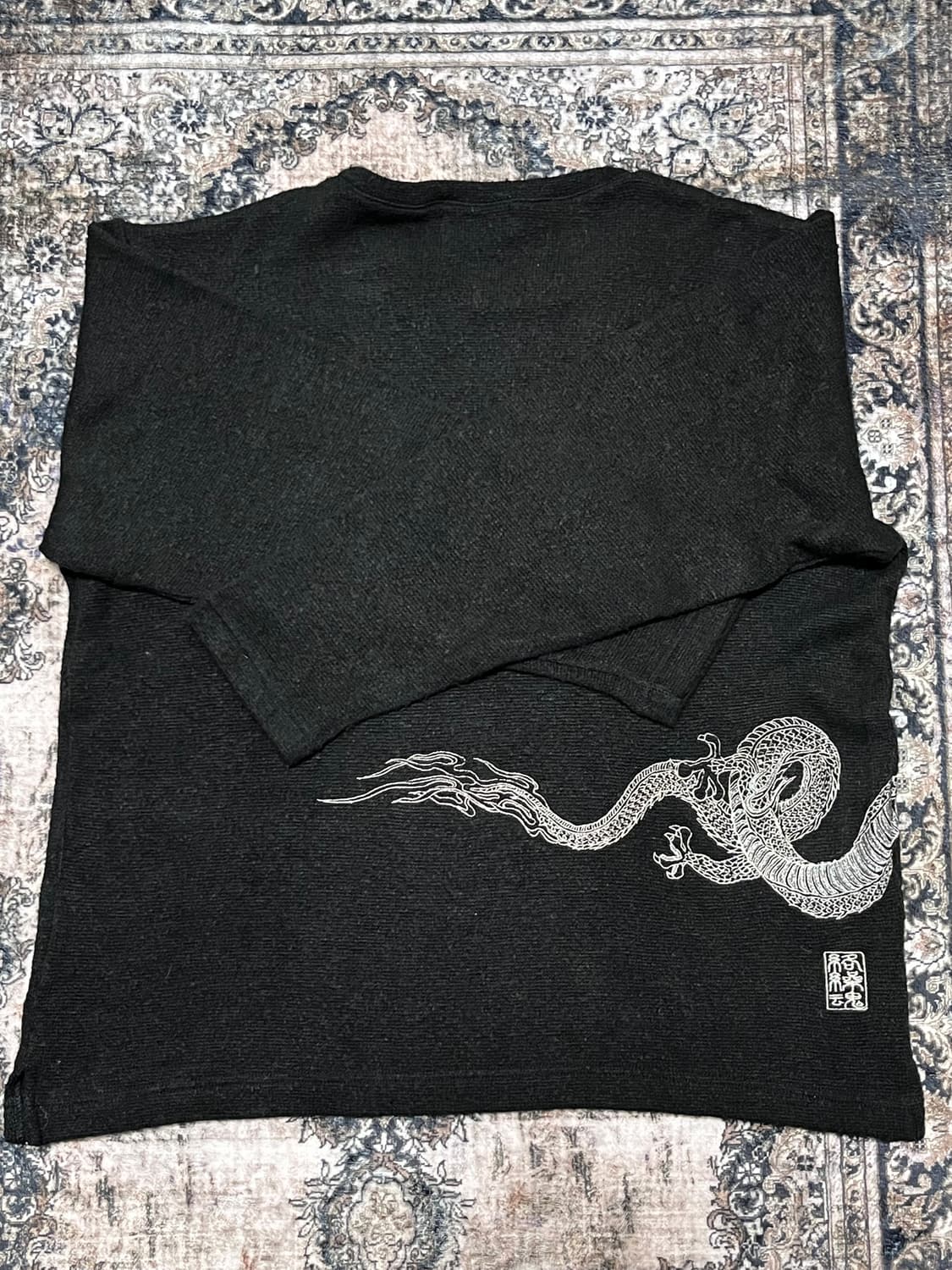 카라쿠리타마시 자수 니트 상품이미지5