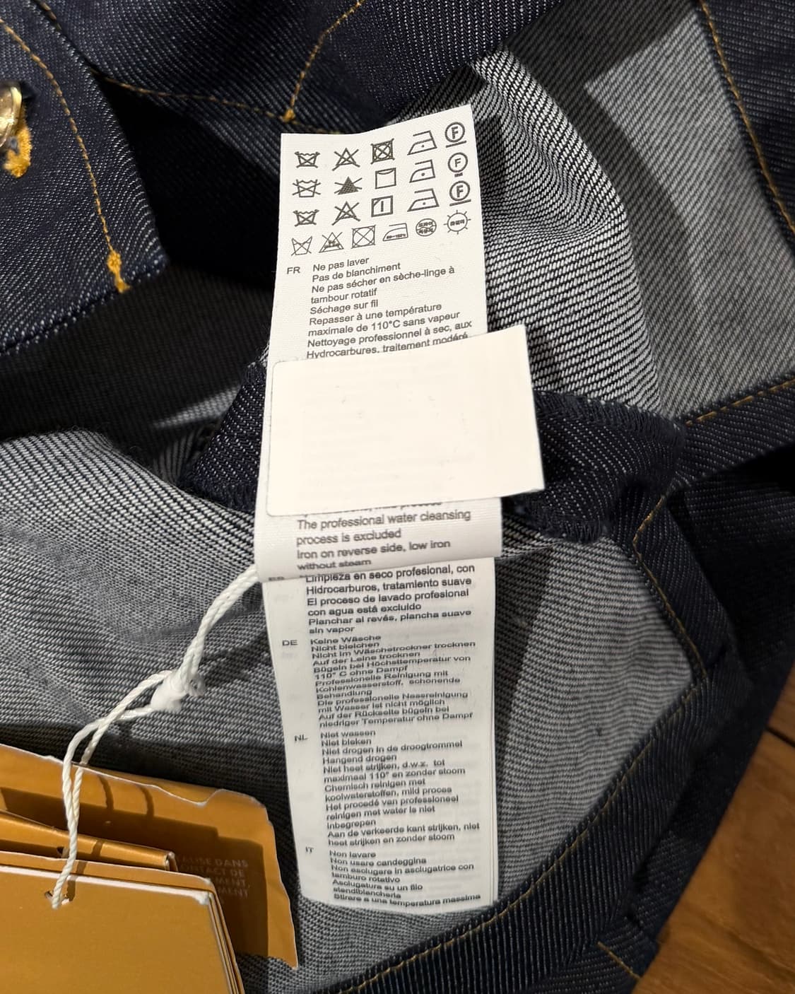 산드로 다크데님 포켓 크롭 하프 셔츠 상품이미지8