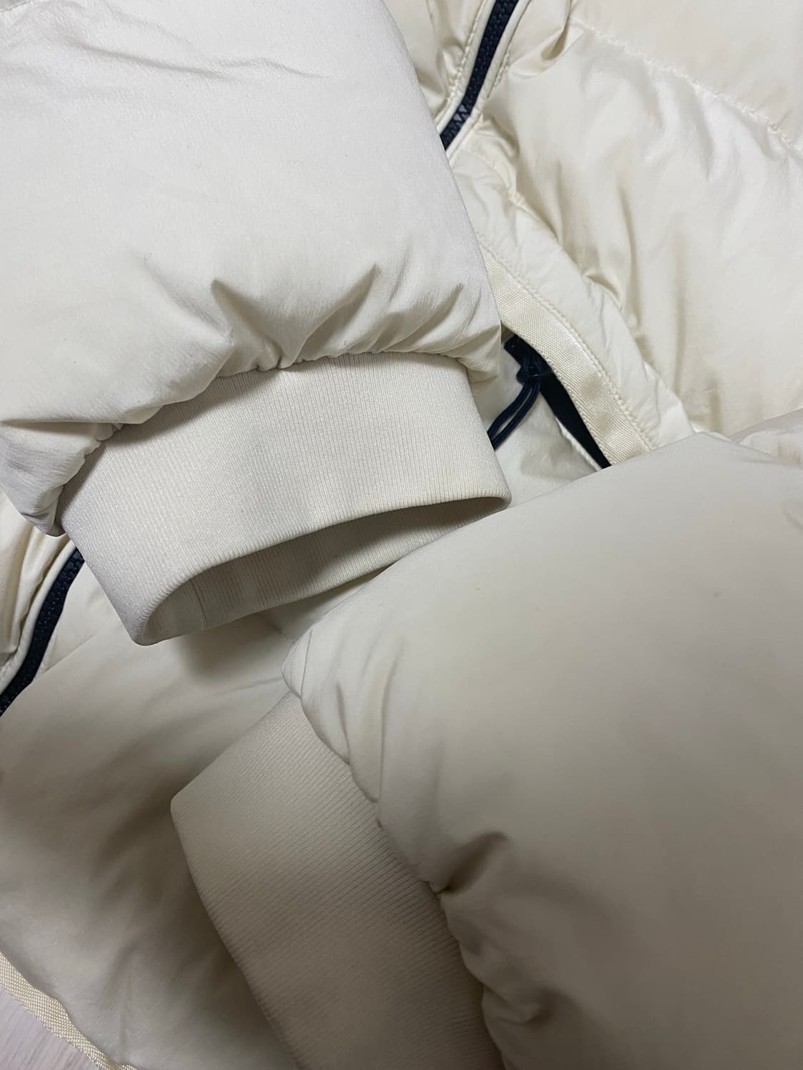 cp컴퍼니 패딩 상품이미지4