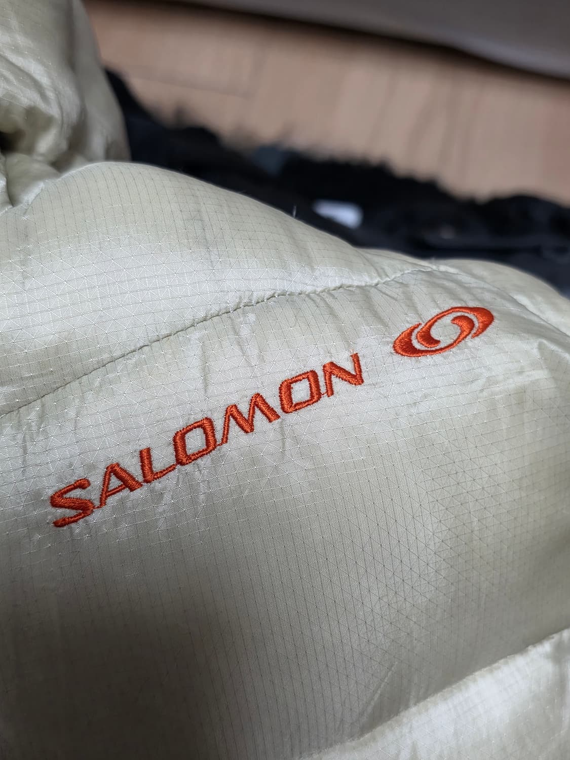 살로몬 덕다운 아이보리 패딩 m 상품이미지5