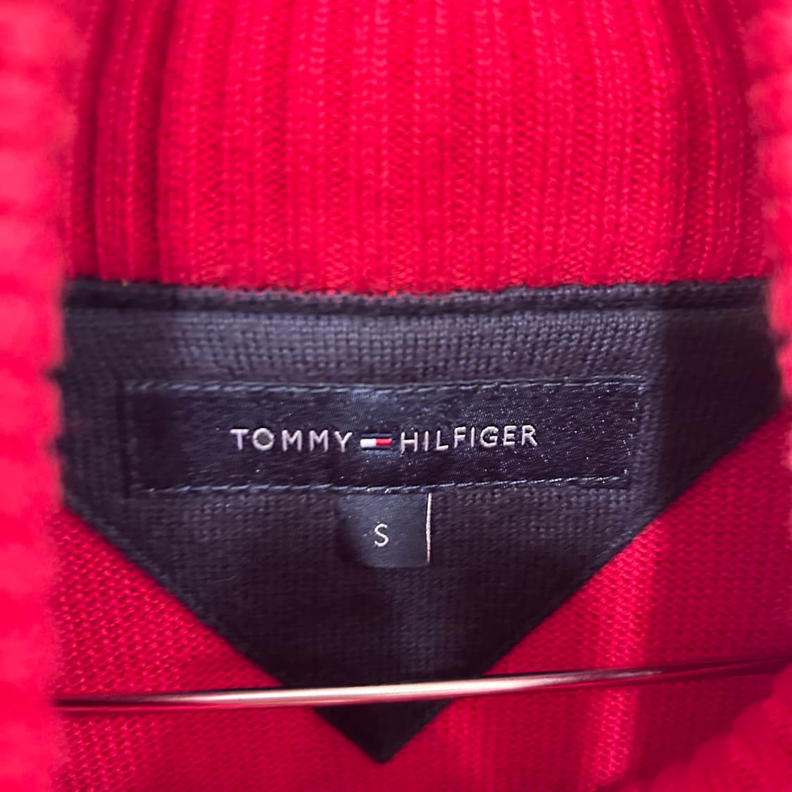 타미힐피거 절개 핑라인 하이넥 니트 집업 상품이미지3