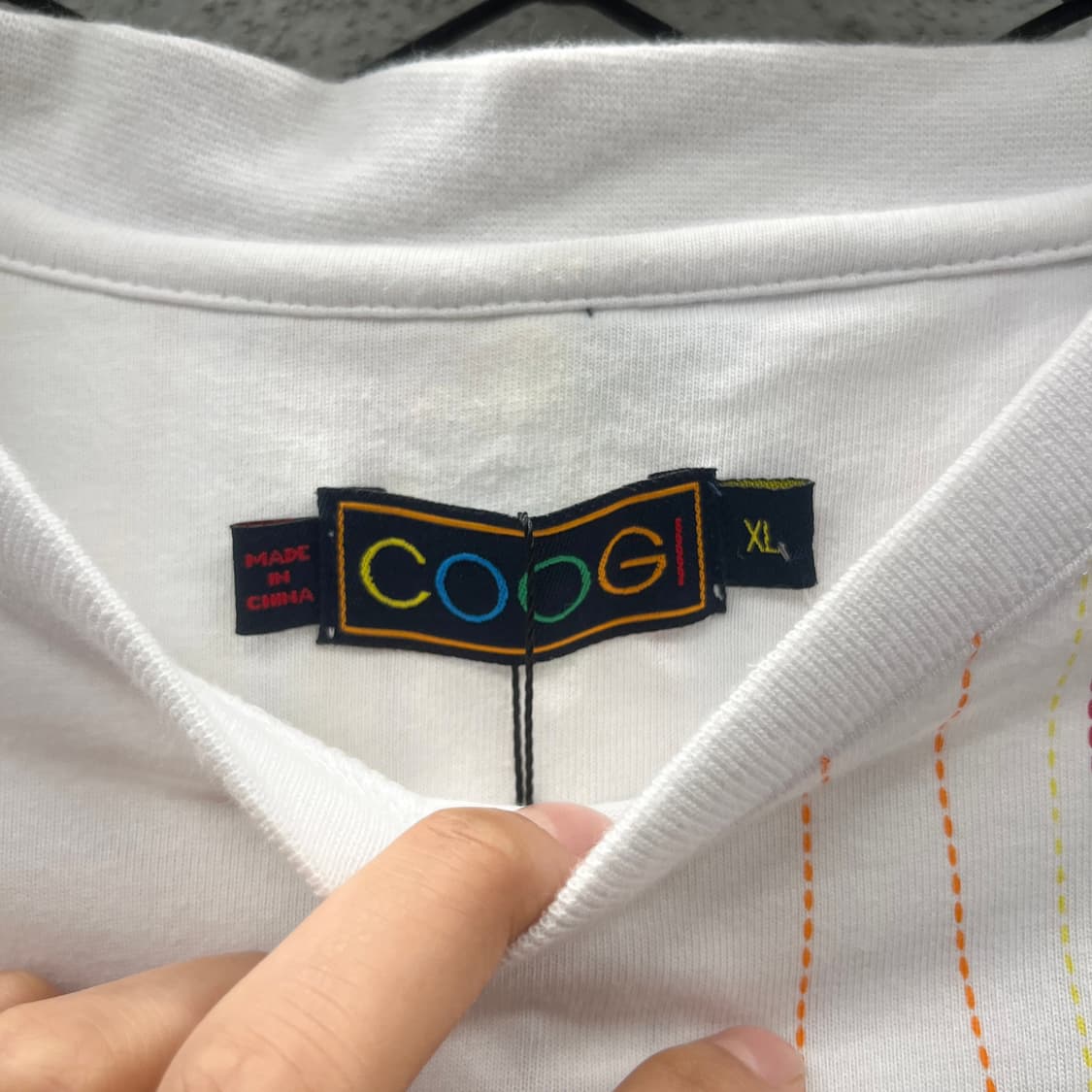 COOGI 쿠지 반팔 티셔츠 화이트 스티치 자수 로고 디테일 상품이미지8