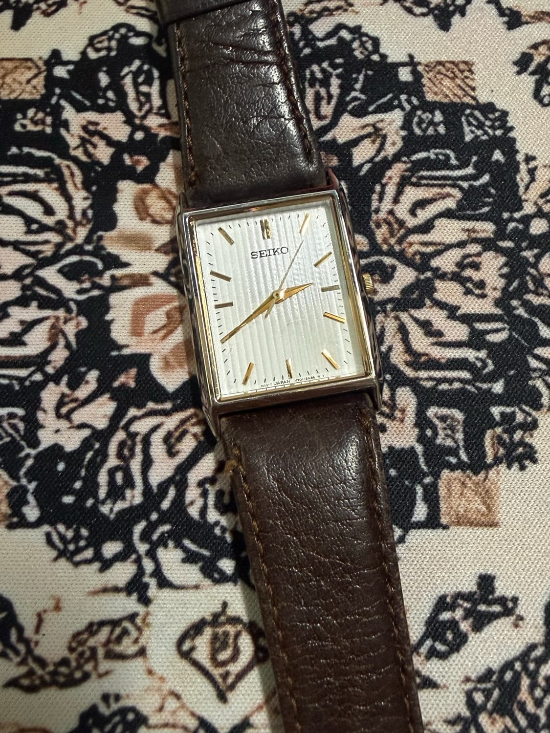 SEIKO 빈티지 쿼츠 시계 상품이미지1