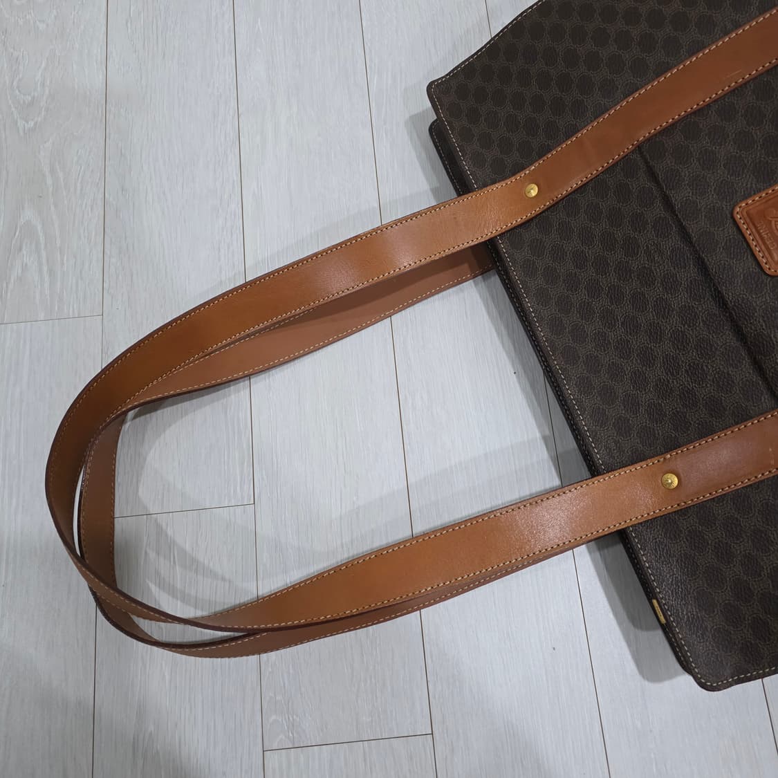 셀린느 마카담 트리옹프 숄더백 쇼퍼백 남녀공용 주우재백 상품이미지4