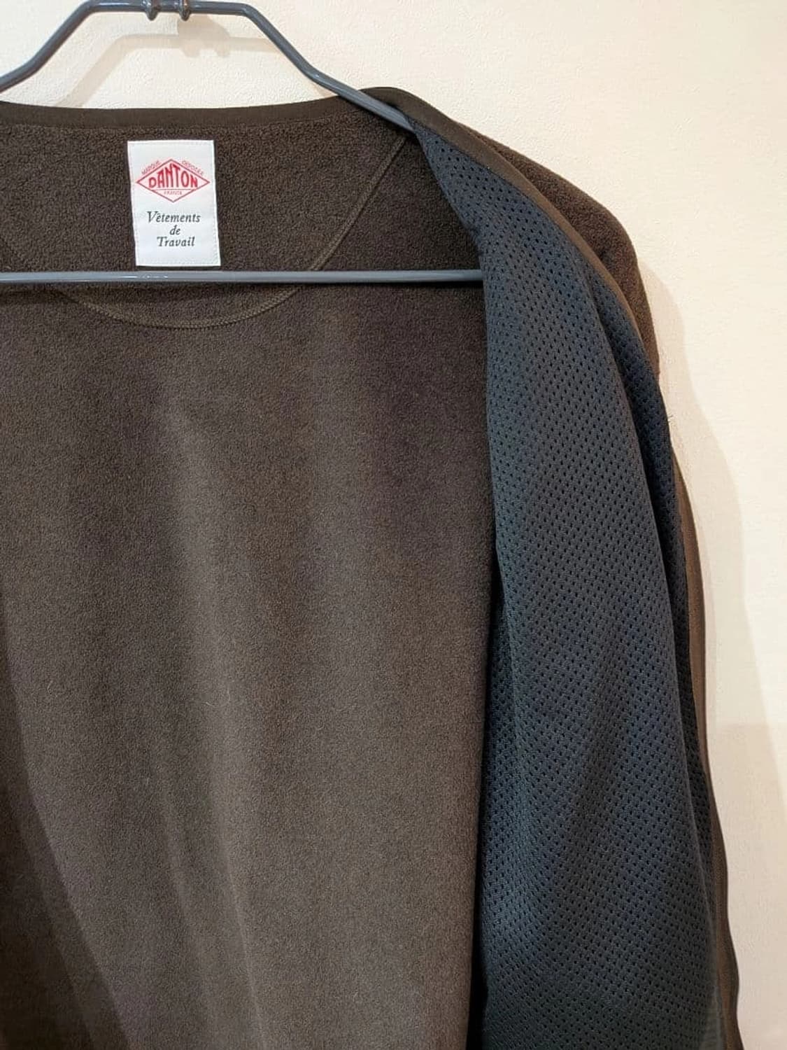 단톤 폴라텍 플리스 V넥 재킷 상품이미지4