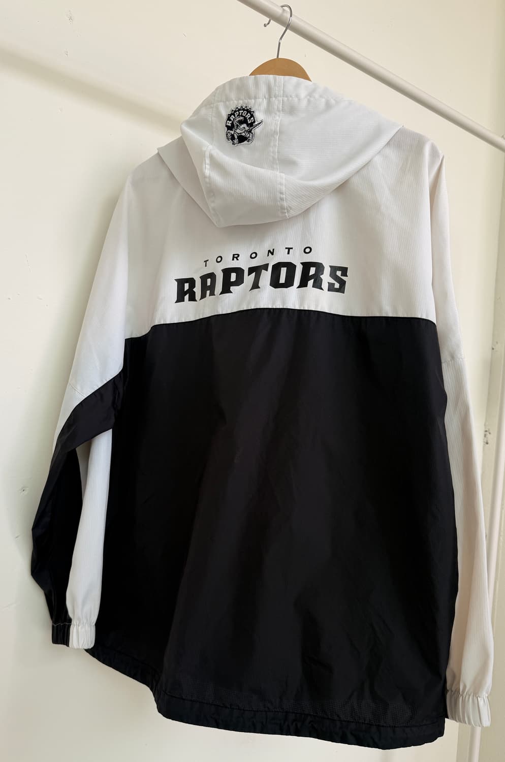  NBA 토론토 랩터스 컬러 블록 아노락 자켓 상품이미지2