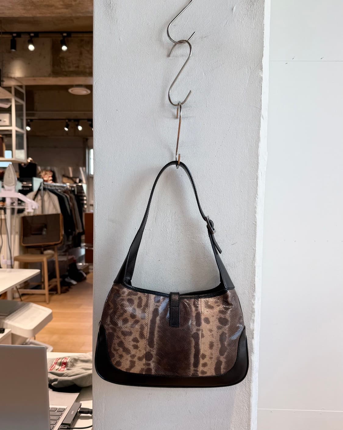 구찌 브라운 리자드 레더 재키 호보백  상품이미지5