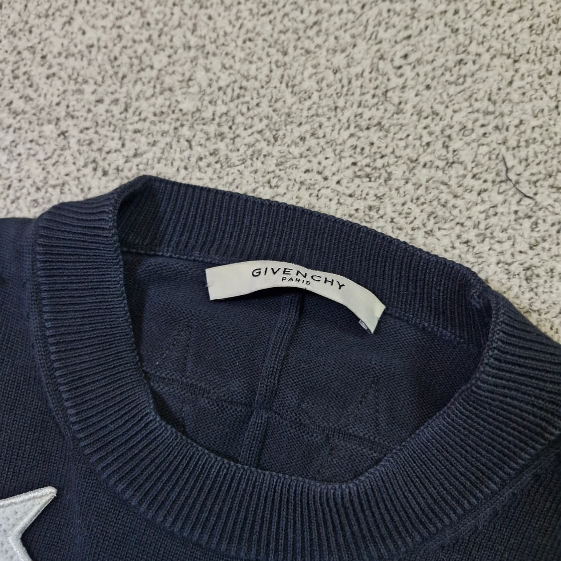 지방시 스타패치 맨투맨 상품이미지3