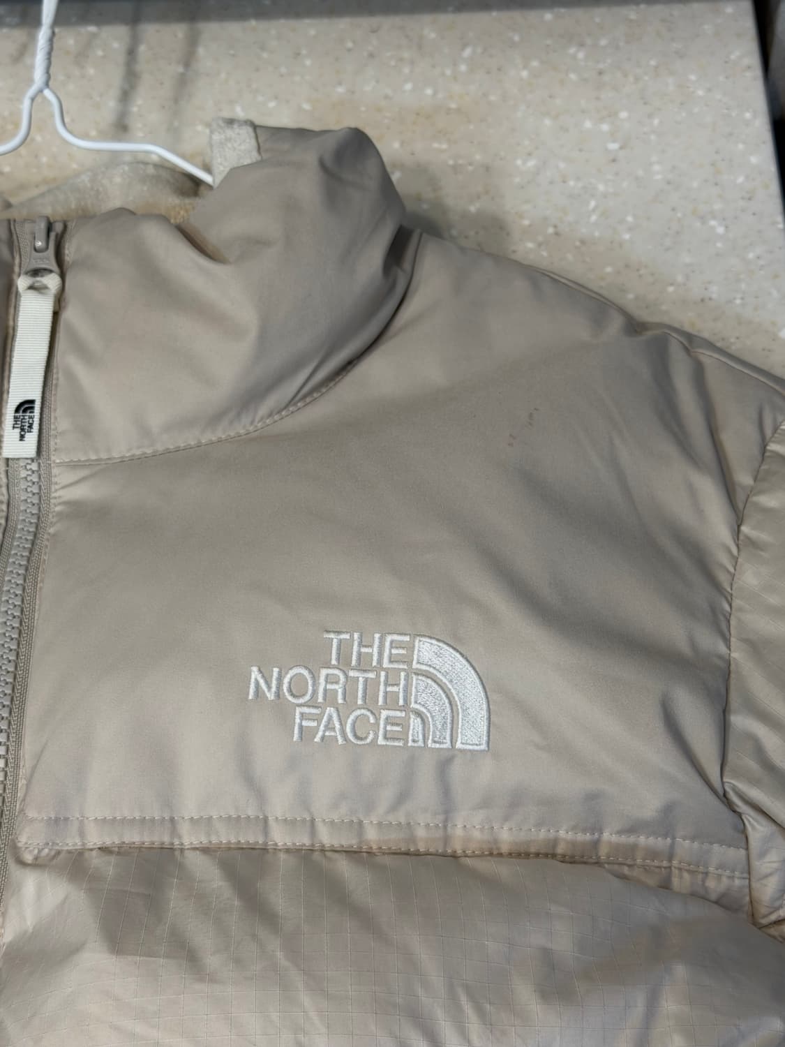 (S) 노스페이스 화이트라벨 눕시 숏패딩 크림 베이지 상품이미지3