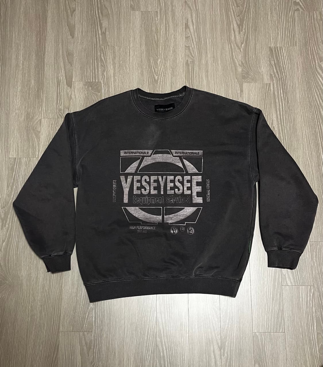 YESEYESEE 맨투맨(S) 상품이미지1