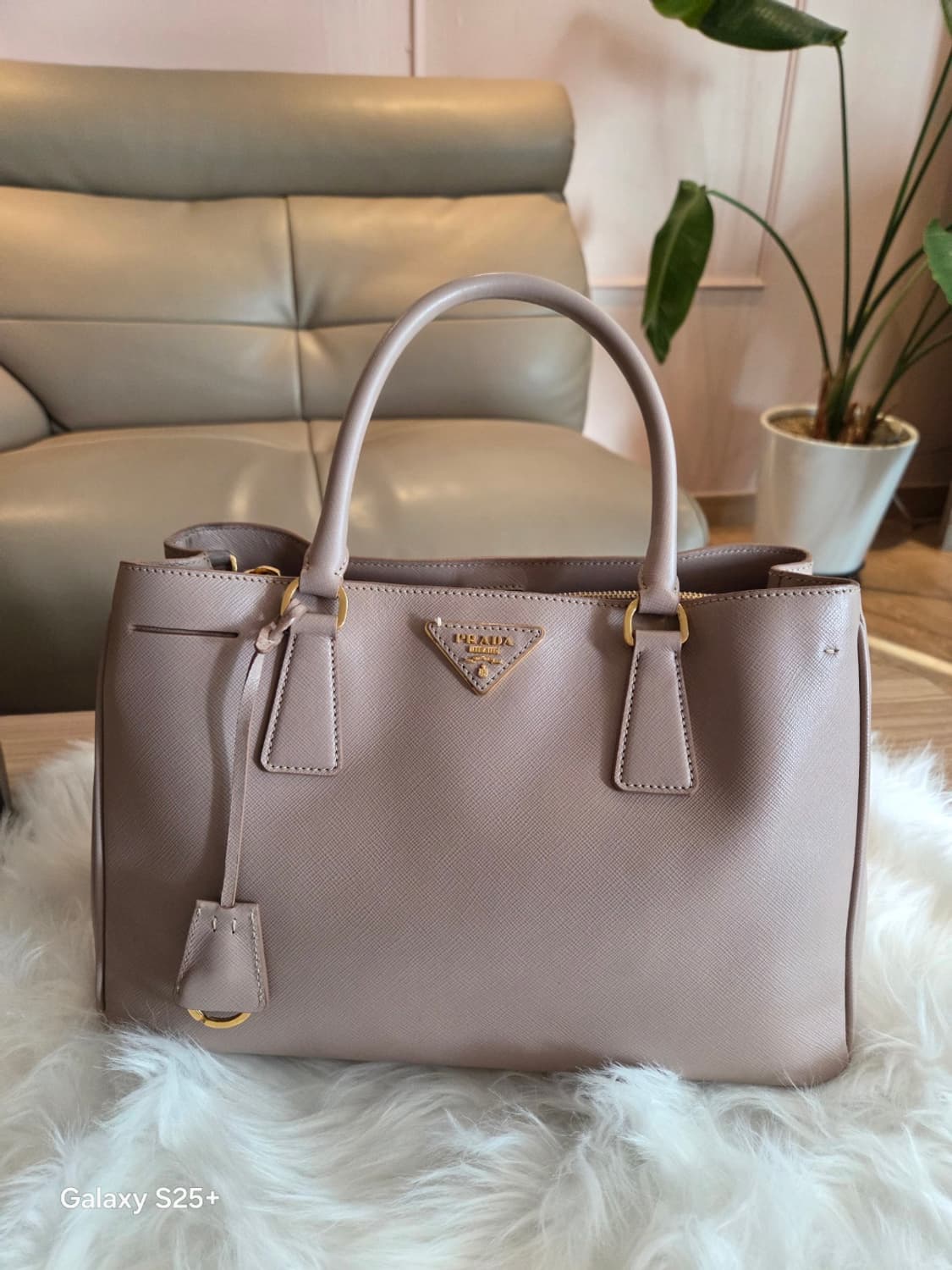 프라다 BN1874 인디핑크 사피아노 럭스 토트백, 스트랩 상품이미지5