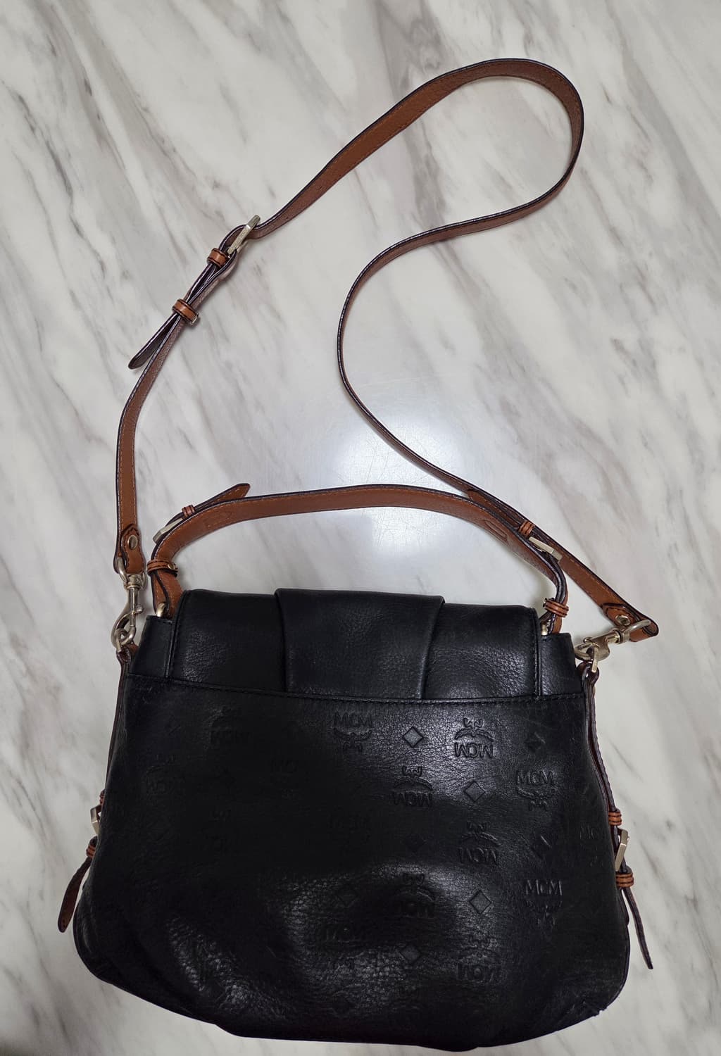 MCM 비세토스 블랙 레더 토트 앤 크로스백 상품이미지3