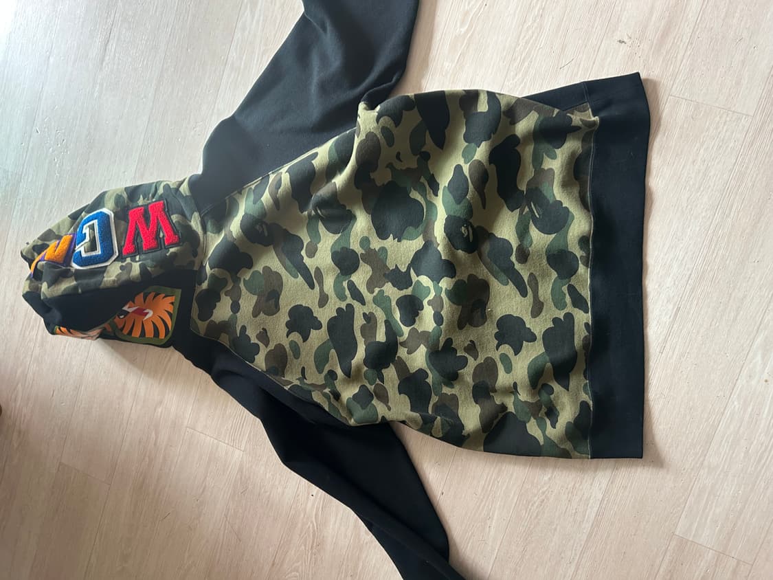 베이프 반집업 반카모 후드집업 새상품급 판매합니다 상품이미지2