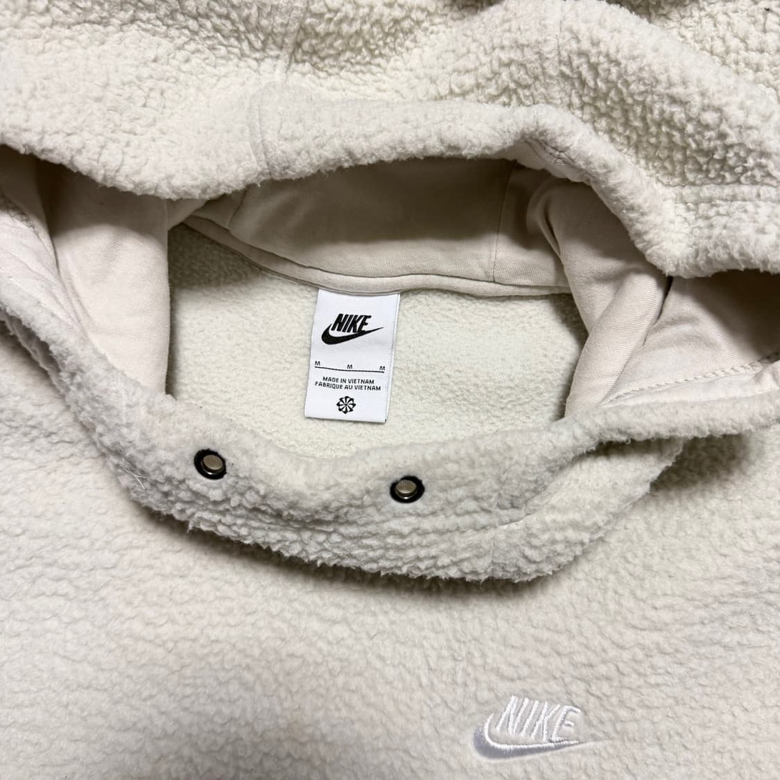 나이키 NSW 에센셜+ 셰르파 풀오버 후드 라이트 본 상품이미지3