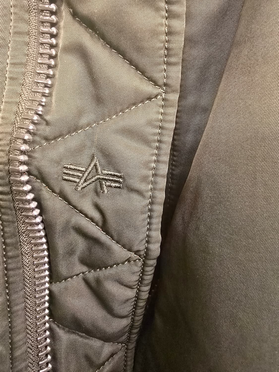 알파 인더스트리(Alpha Industries)MA-1 플라이트 재킷 상품이미지7