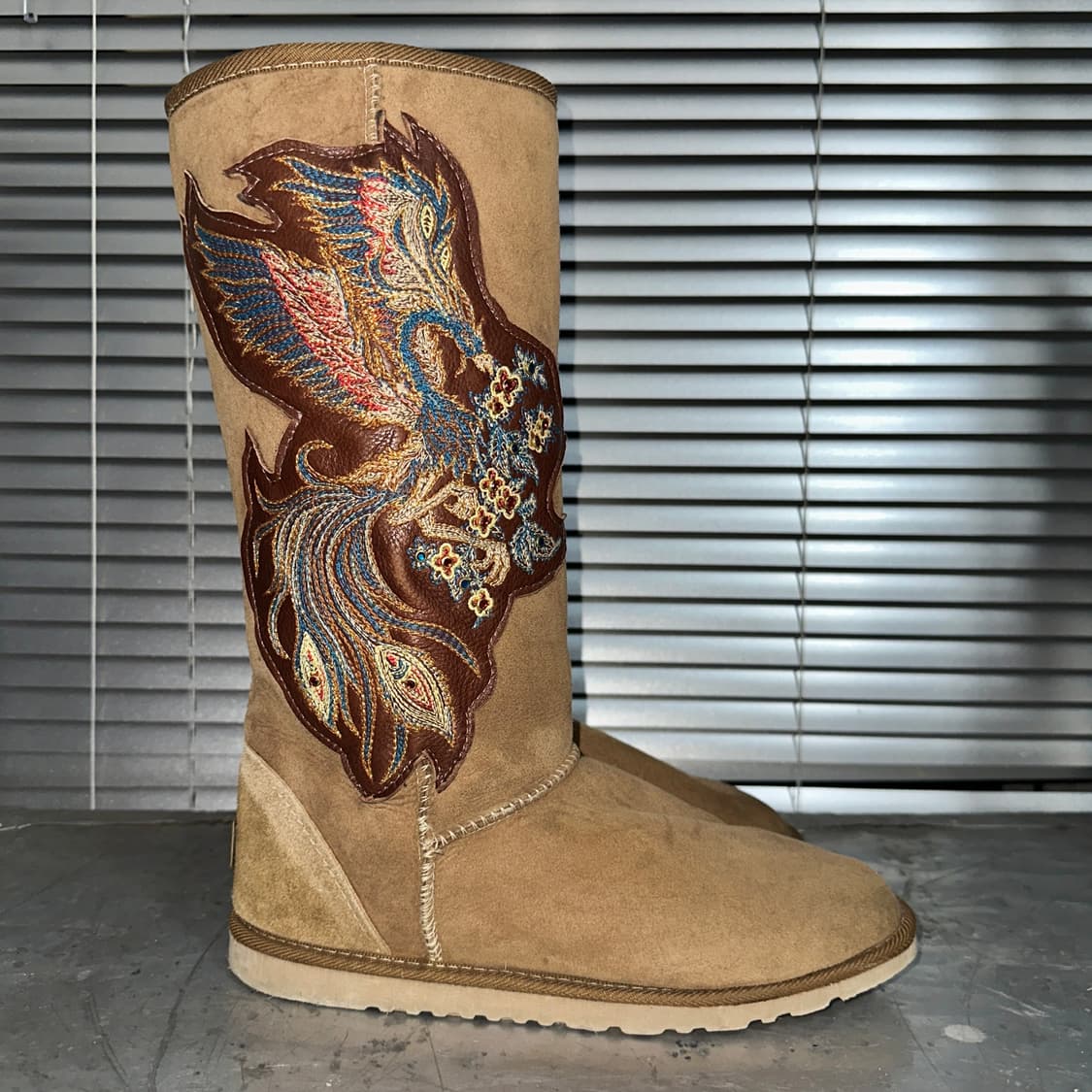 00s 리미테드 에디션 쿨라부라 봉황 패치 어그 부츠 상품이미지4
