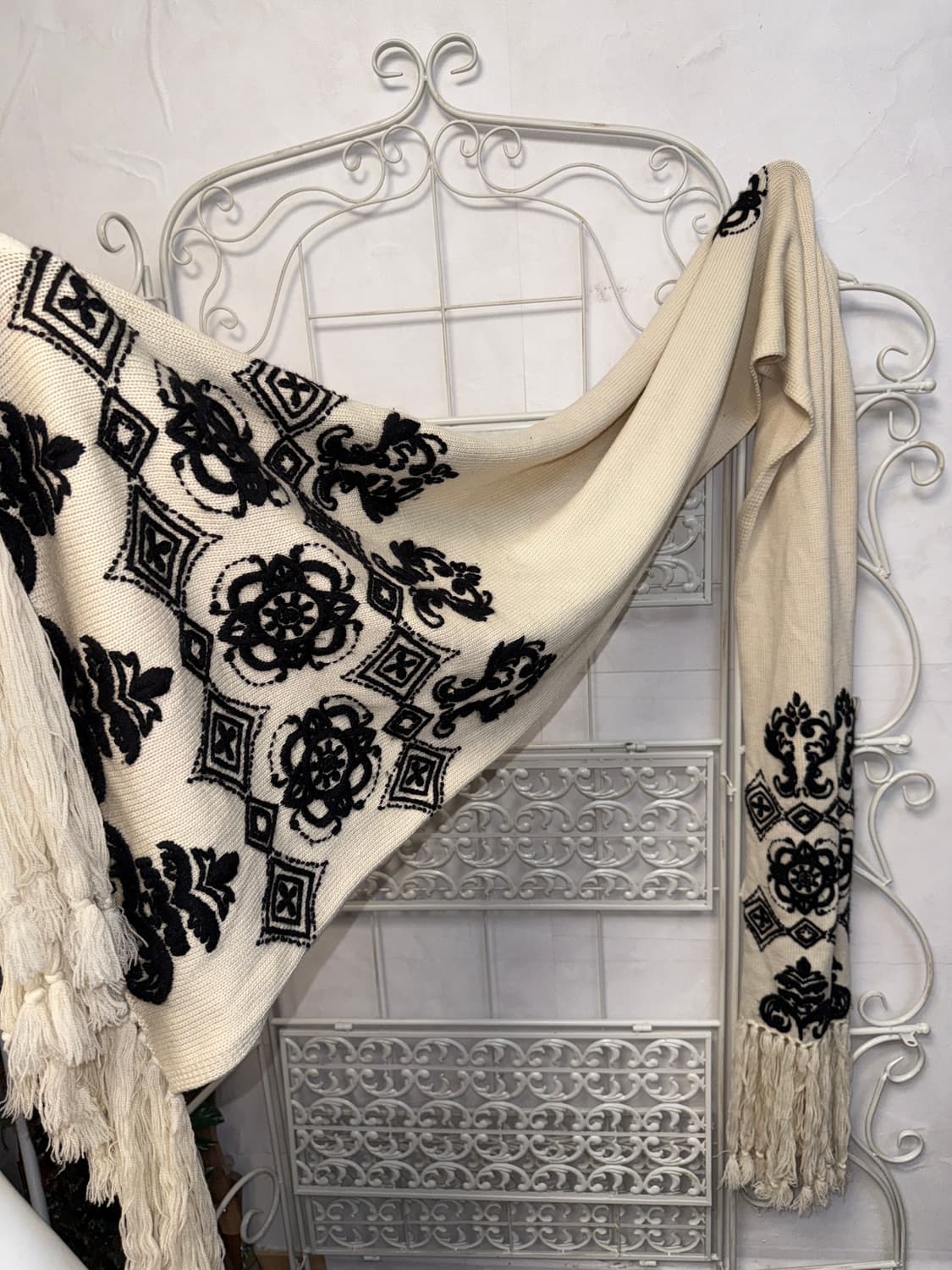 Ivory oriental tassel maxi muffler 상품이미지2