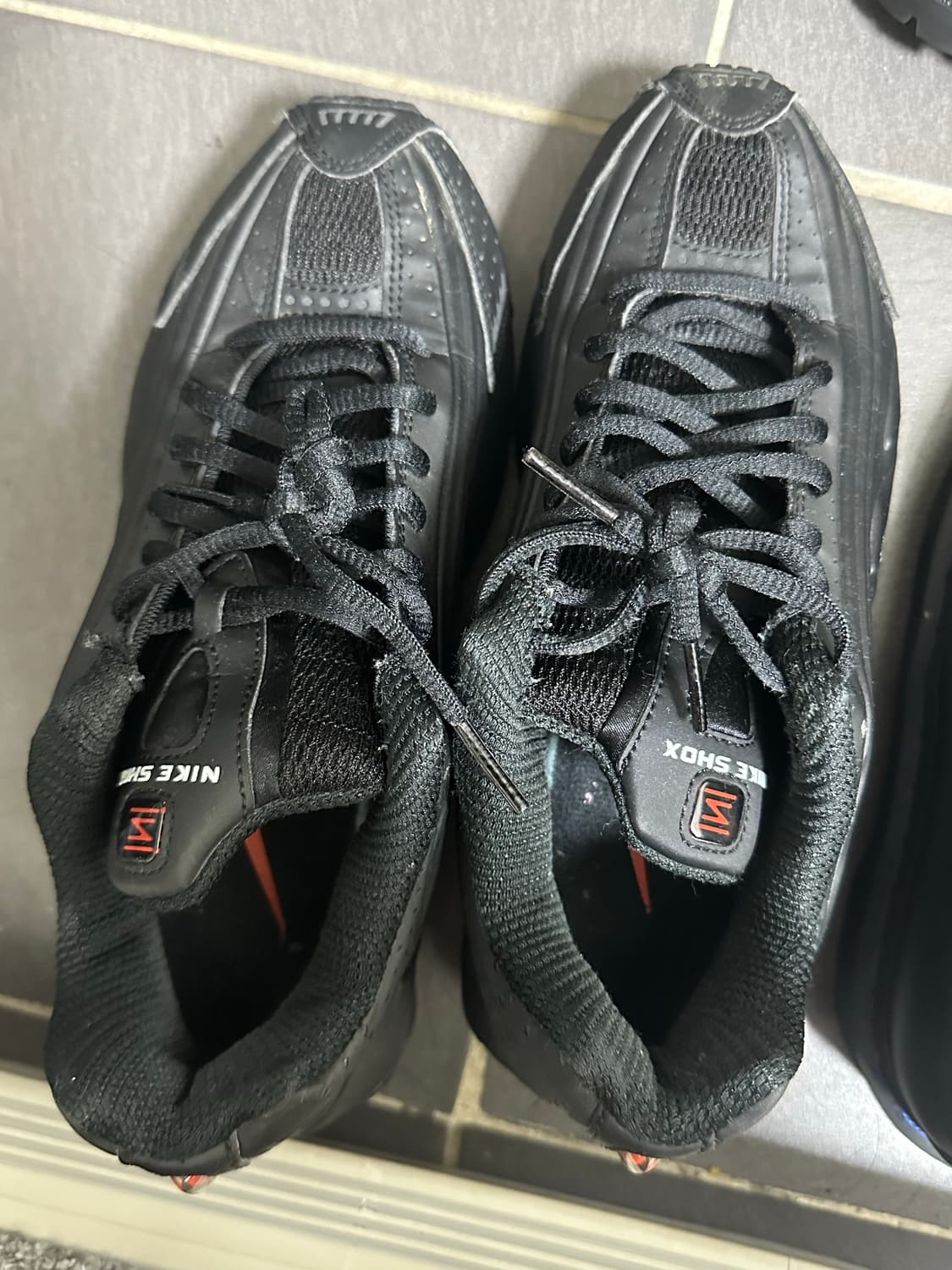 나이키 샥스 R4 블랙 245 상품이미지1