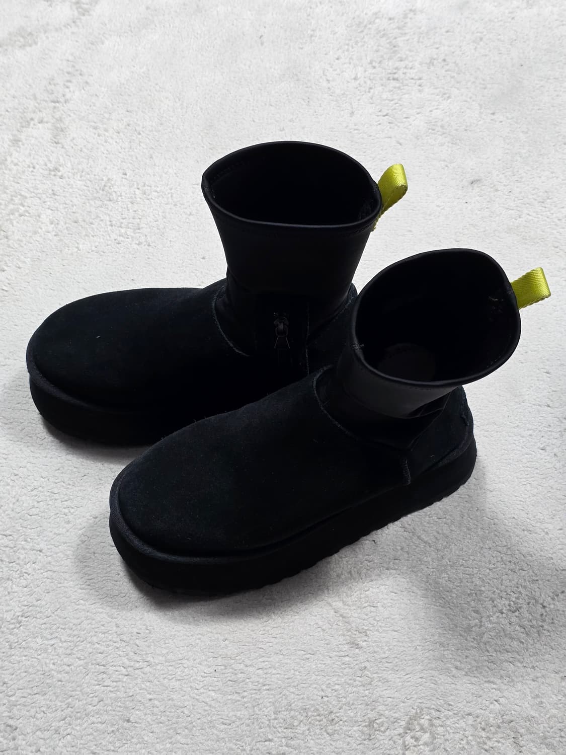 UGG 어그 클래식 블랙 부츠 250 상품이미지2