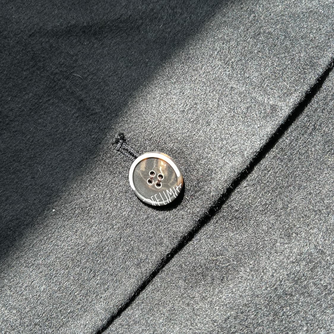 오프리미츠 블랙 울 코트 상품이미지4