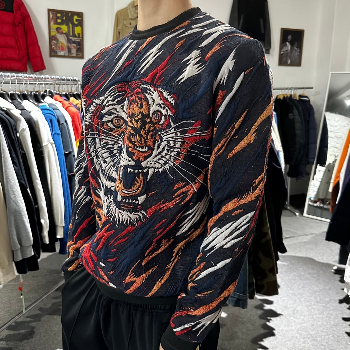 ZARA 타이거 스웻셔츠 상품이미지3