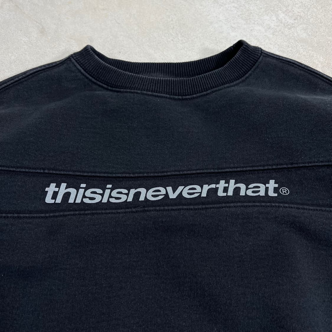 디스이즈네버댓 맨투맨 블랙 상품이미지3