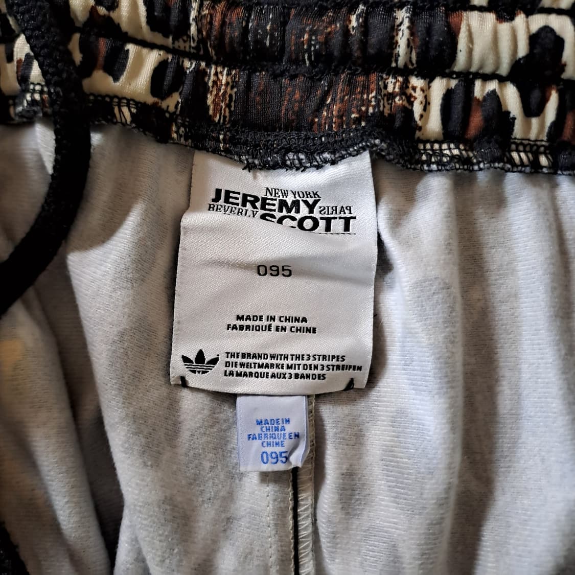 (택포) 아디다스 제레미스캇 레오파드 트랙팬츠 95 B698 상품이미지7