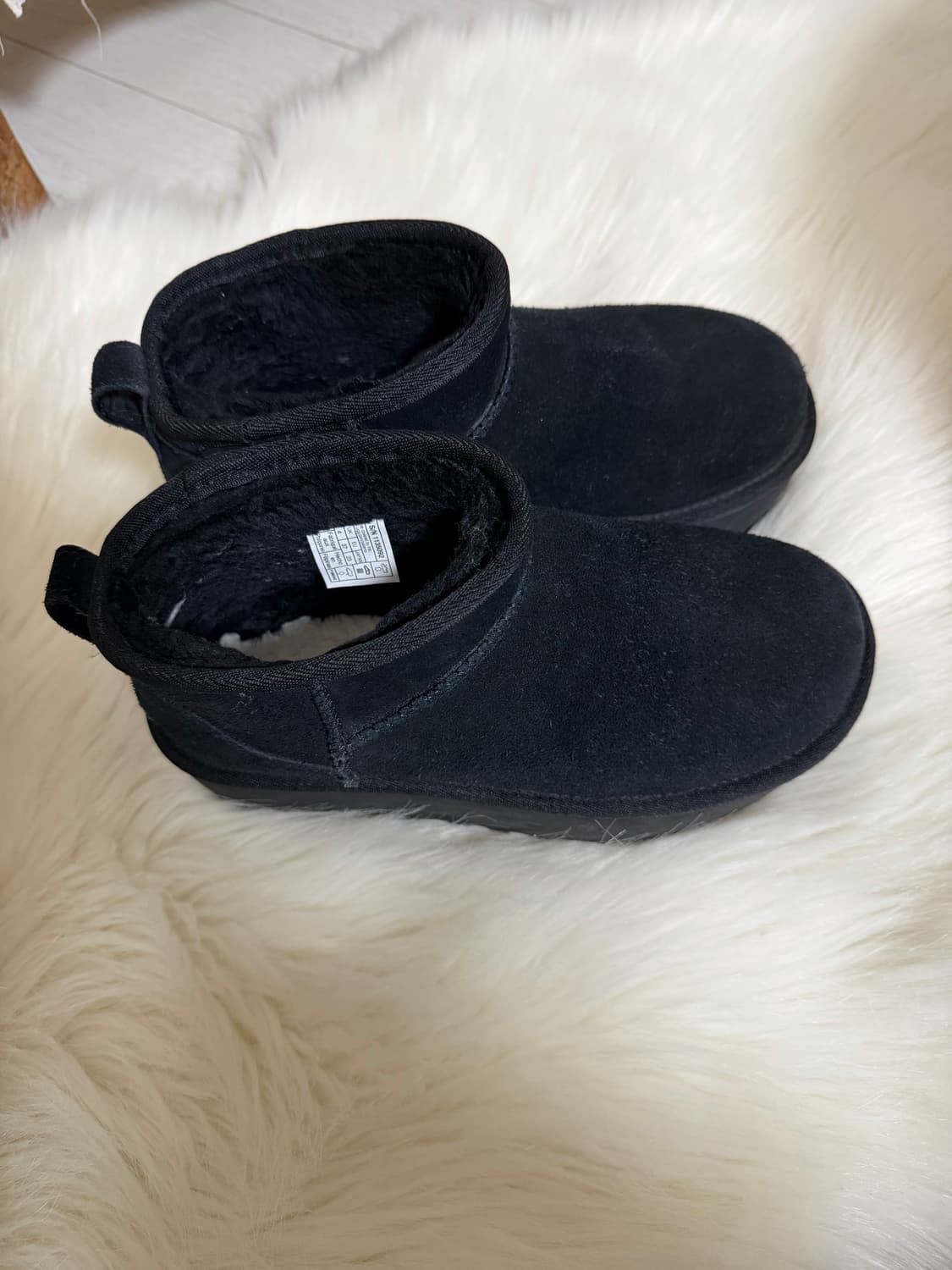 Ugg 스웨이드 레더 미니 플랫폼 블랙6사이즈 상품이미지6