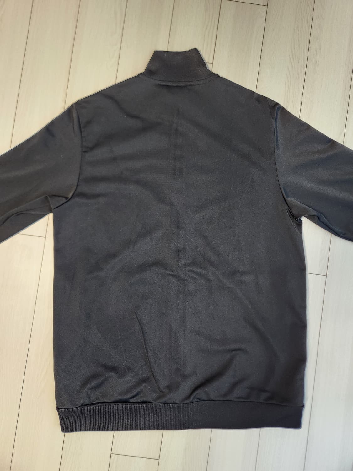 새상품급) 아디다스 에센셜 3S 트랙탑 집업 저지 GK9651 사이즈10 상품이미지8