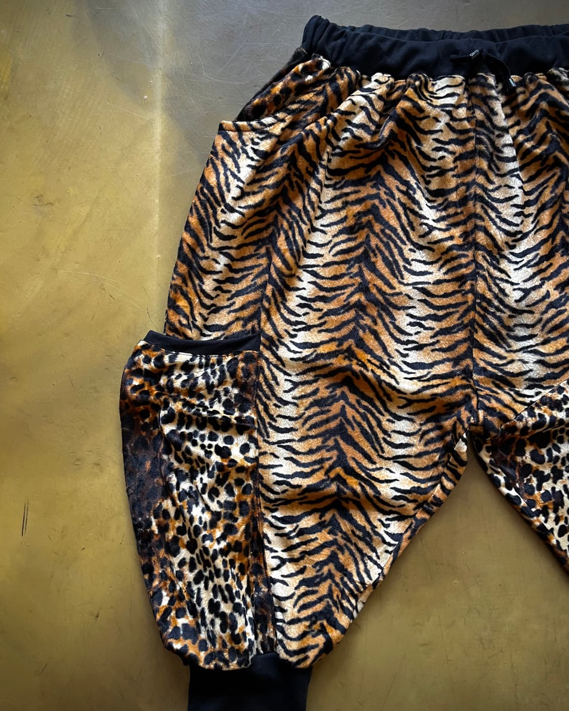 2000s Clash Ahead Leopard Baggy Pants 상품이미지4