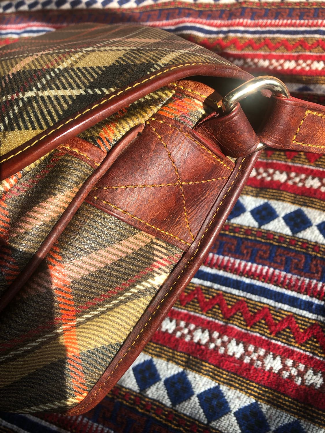 두니앤버크 체크무늬 숄더백 상품이미지6