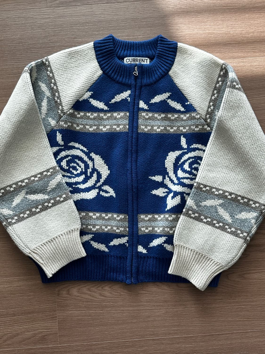 커렌트 니트집업 상품이미지1