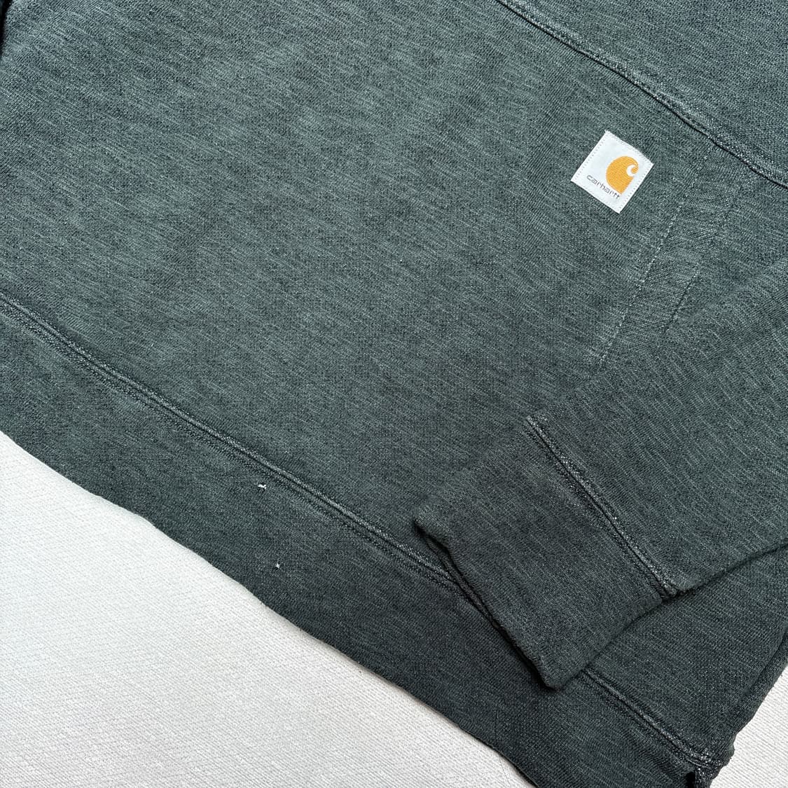 칼하트 핑거홀 스웻후드 상품이미지3